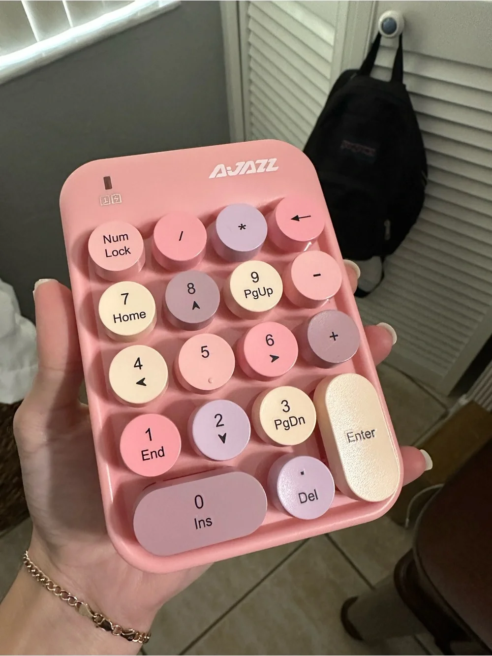Pink Key Wireless Number Pad Creamy Sound & White Bluetooth Keyboard for iPads